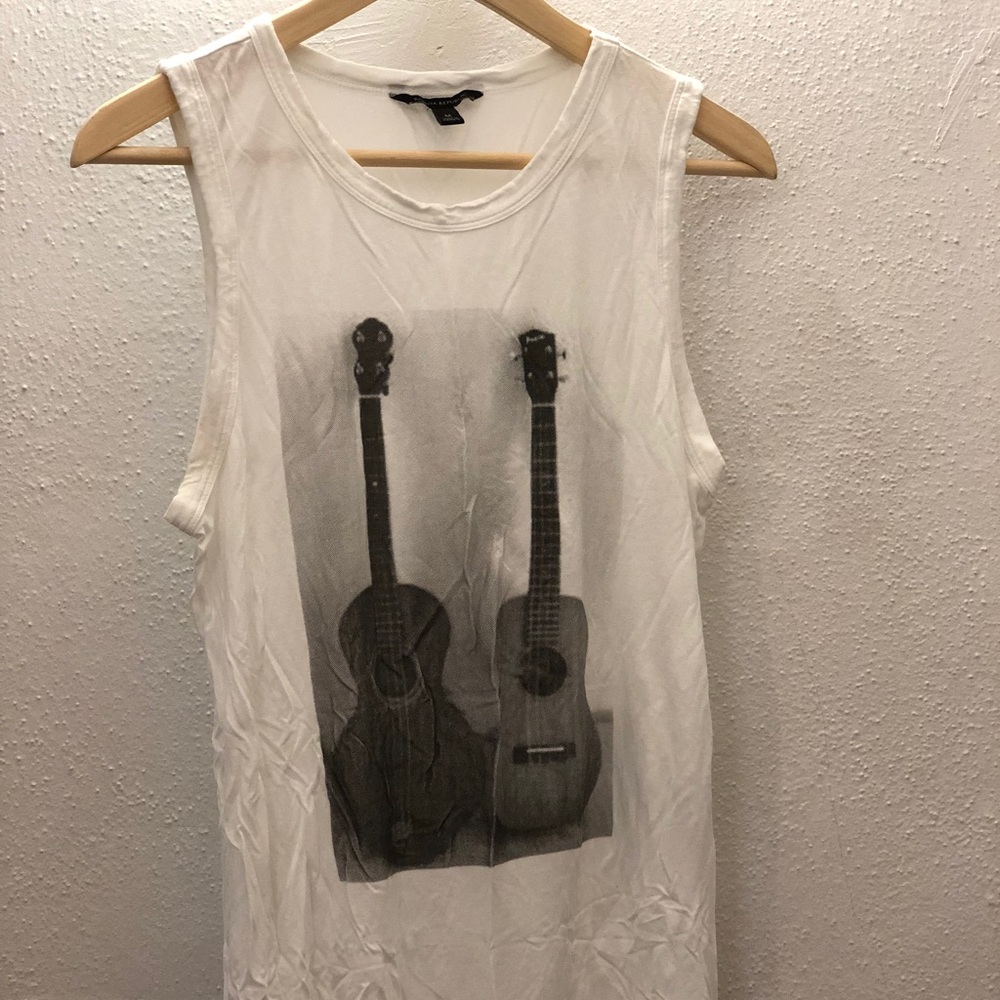 Long graphic tank